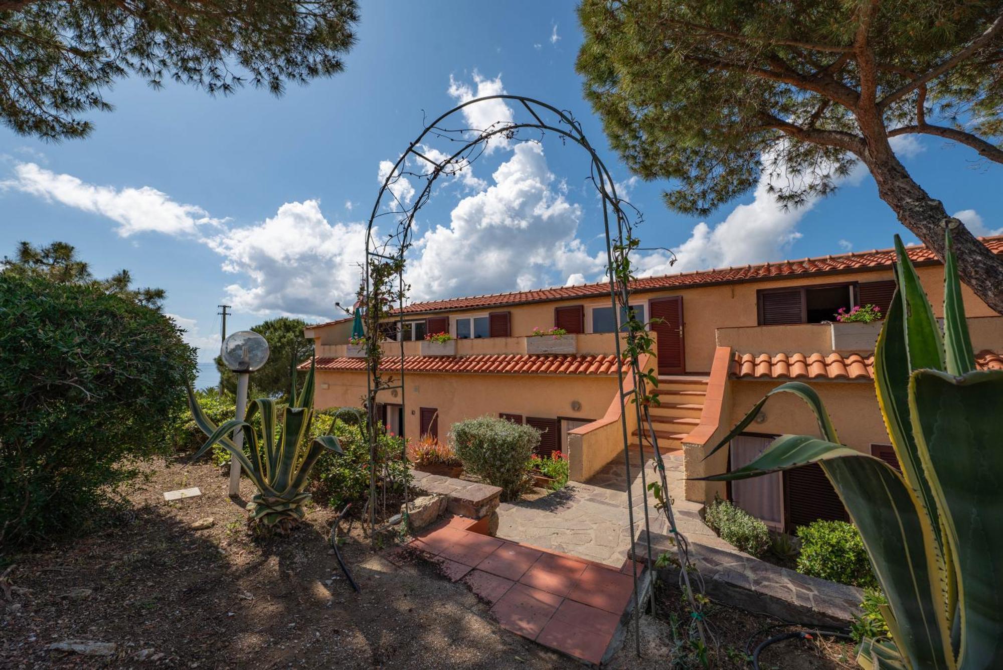 Apartments La Turistica Capoliveri  Exteriör bild